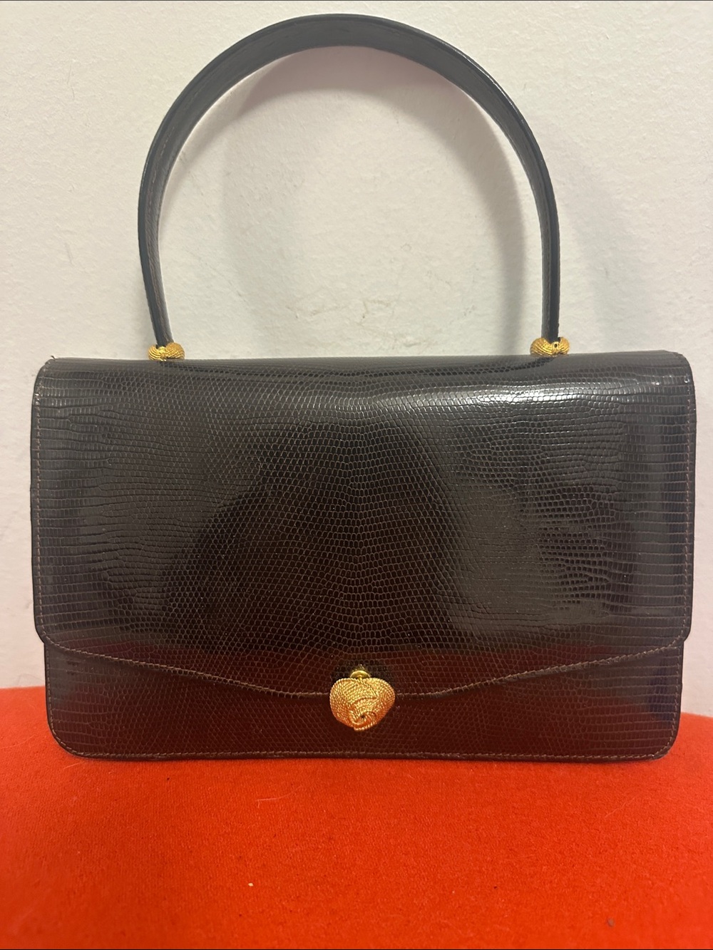 Vintage Brown Lizard-Texture Shoulder Bag with Gold  Clasp